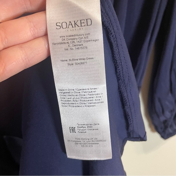 Soaked in Luxury SLEline Wrap Dress in Night Sky Navy Size Small - Picture 9 of 9
